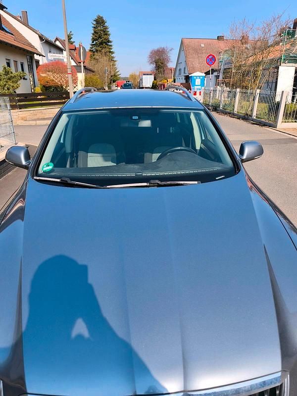 Gebraucht Skoda Superb Comfort 160 PS (117 kW) 2010 Grau Kombi