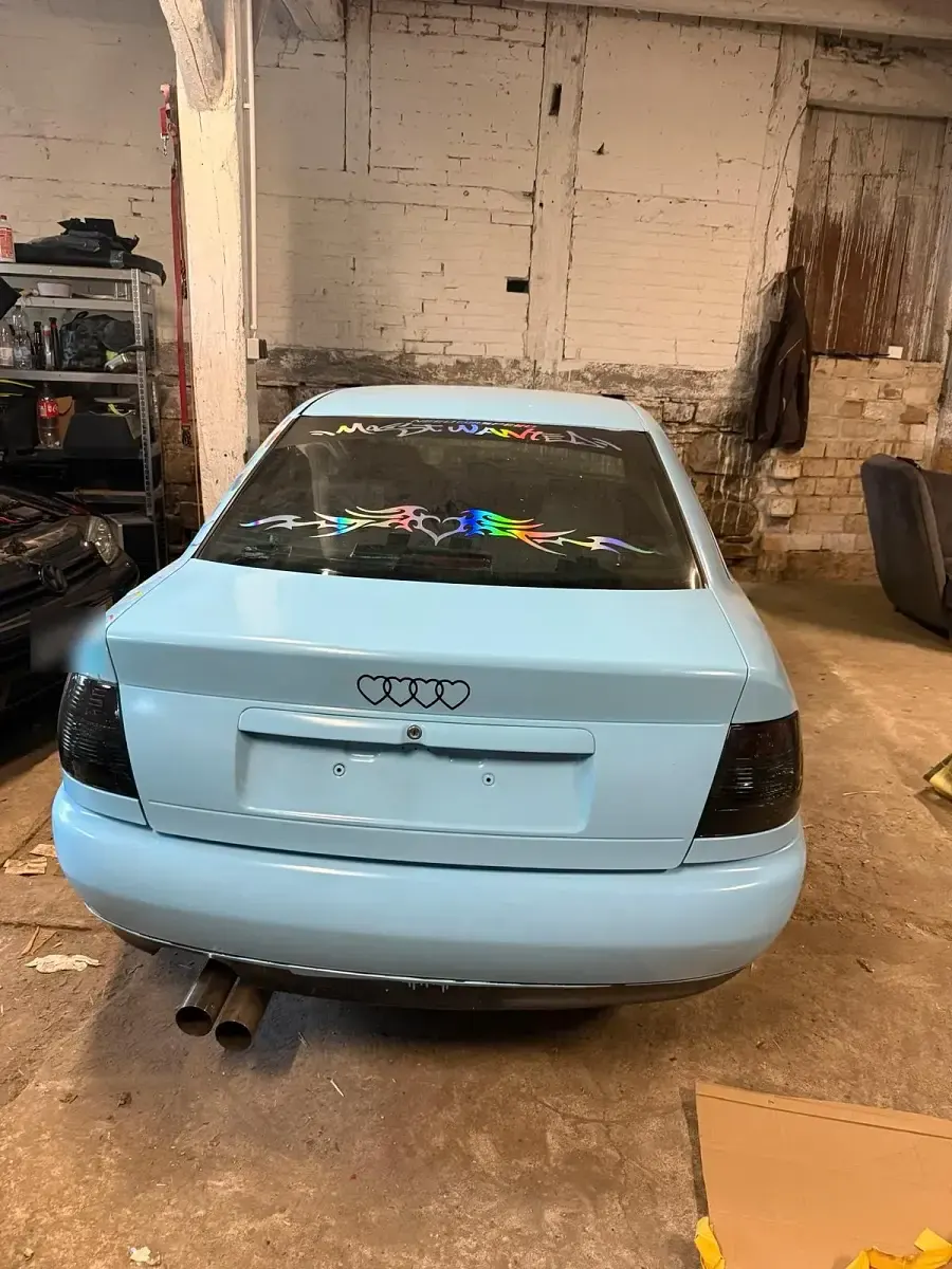 Gebraucht Audi A4 150 PS (110 kW) 1996 Blau Limousine