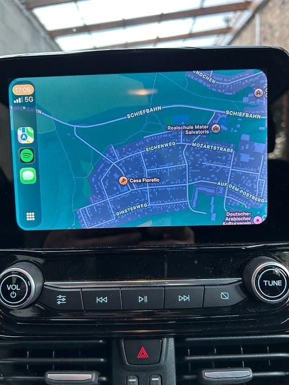 Gebraucht Ford Fiesta Trend 75 PS (55 kW) 2020 Weiß Kleinwagen