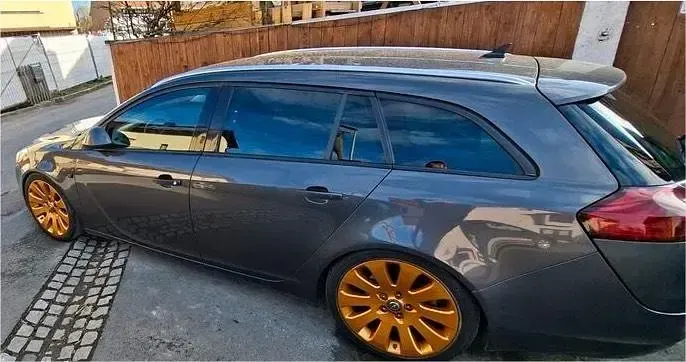 Gebraucht Opel Insignia 200 PS (147 kW) 2011 Grau Kombi