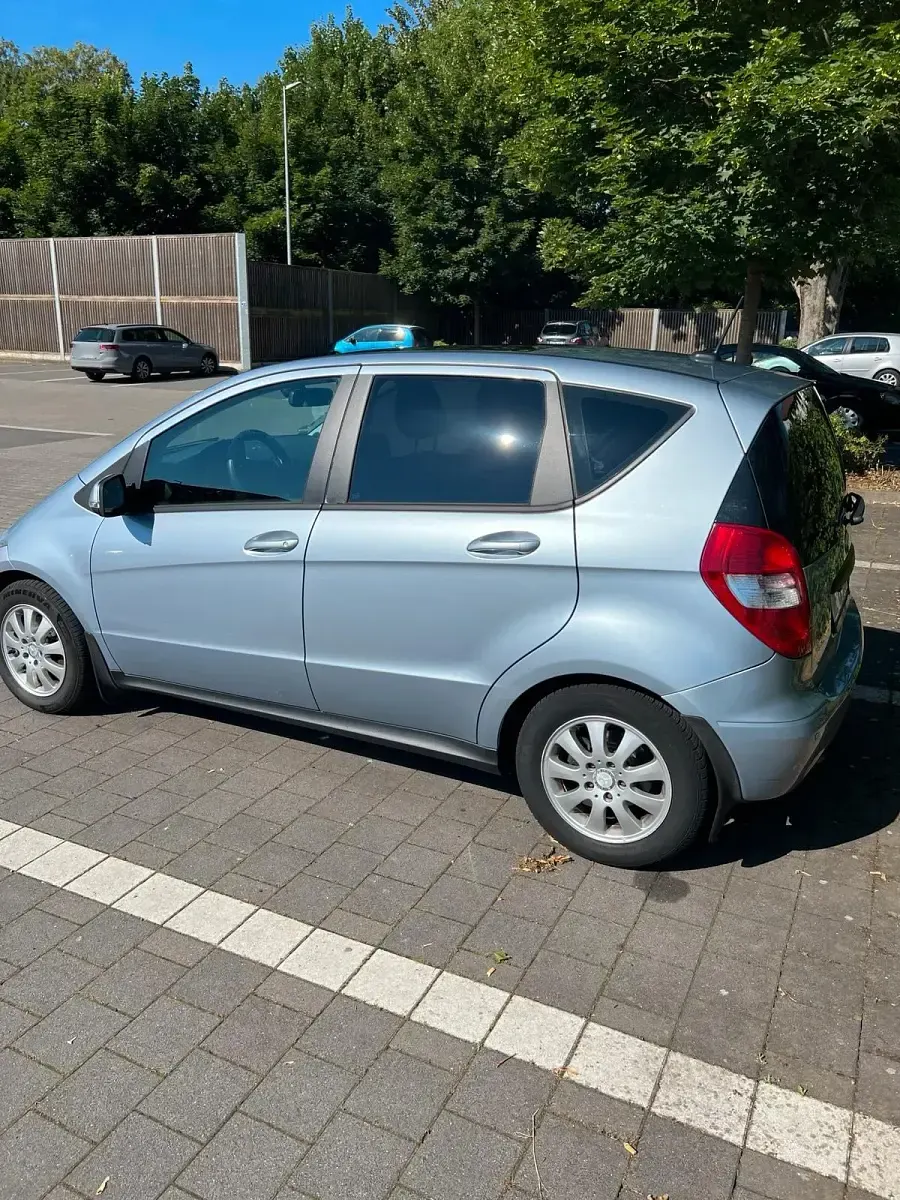 Gebraucht Mercedes A170 116 PS (85 kW) 2010 Blau Limousine