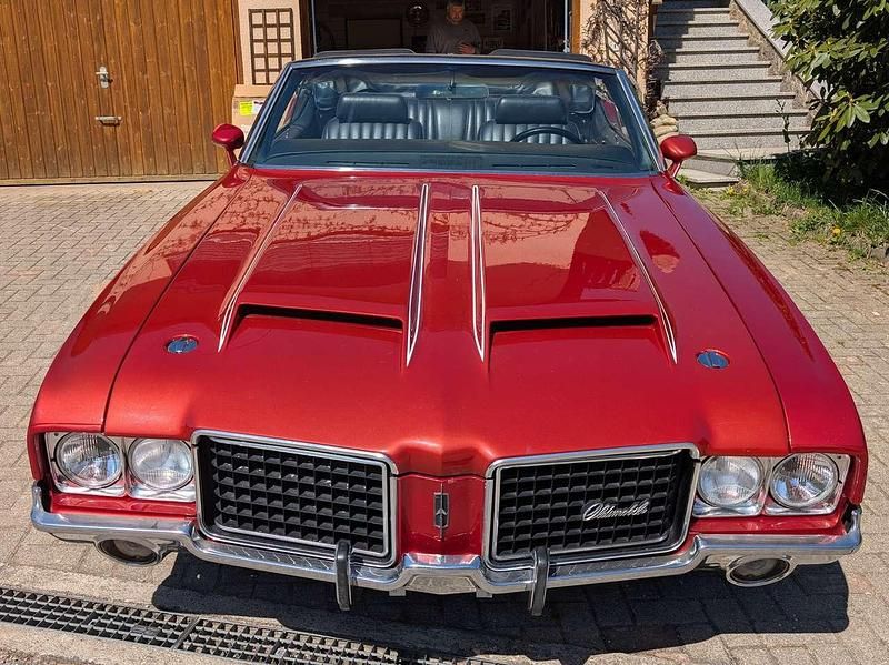 Rot Gebraucht 1975 Oldsmobile Cutlass Cabrio | 27.000 € - Bild 1/4