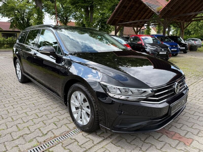 Gebraucht VW Passat Conceptline 150 PS (110 kW) 2021 Schwarz Kombi