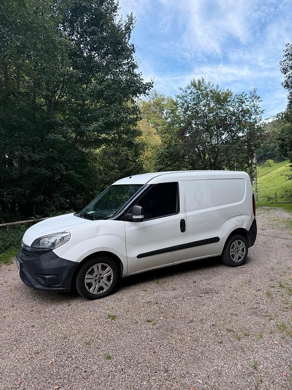 Weiß Gebraucht 2017 Fiat Doblò Van / Kleinbus | 6.000 € (Superpreis) - Bild 1/4