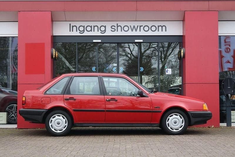 Gebraucht Volvo 440 102 PS (75 kW) 1991 Rot Kleinwagen