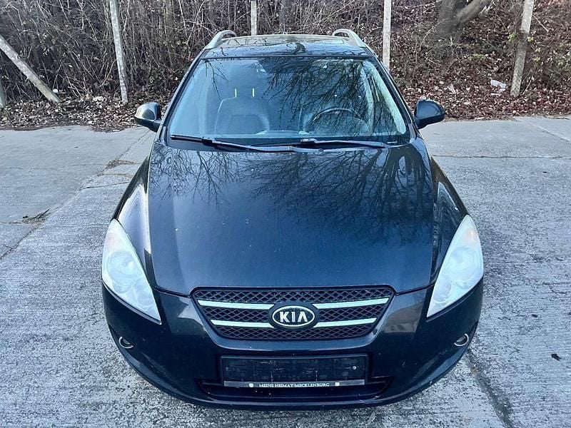 Gebraucht Kia Ceed 90 PS (66 kW) 2008 Schwarz Kleinwagen