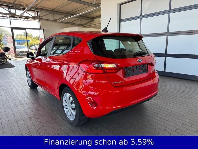 Gebraucht Ford Fiesta Cool & Connect 75 PS (55 kW) 2020 Rot Kleinwagen