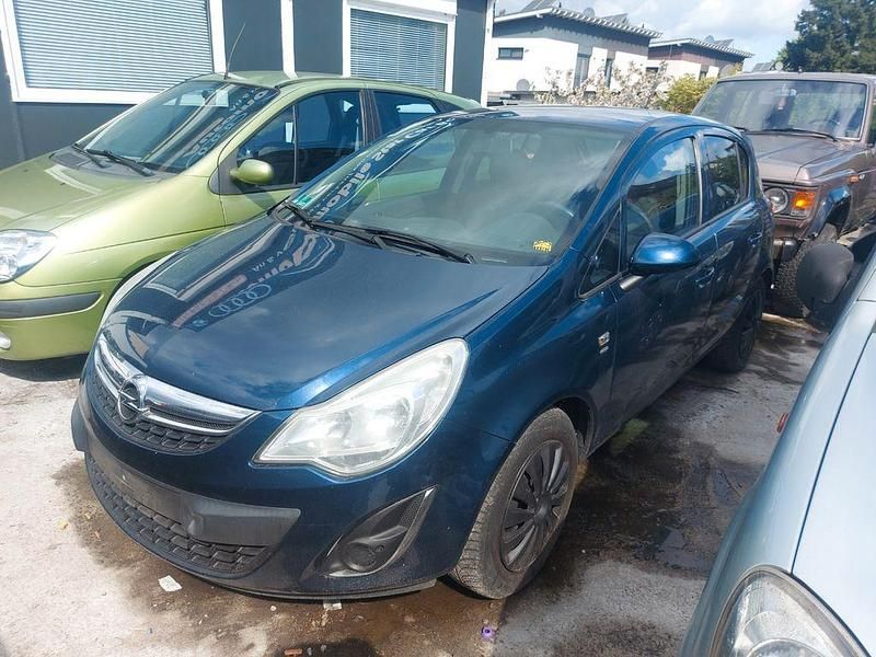 Second-hand Opel Corsa Selection 69 CP (50 kW) 2011 Albastru Hatchback
