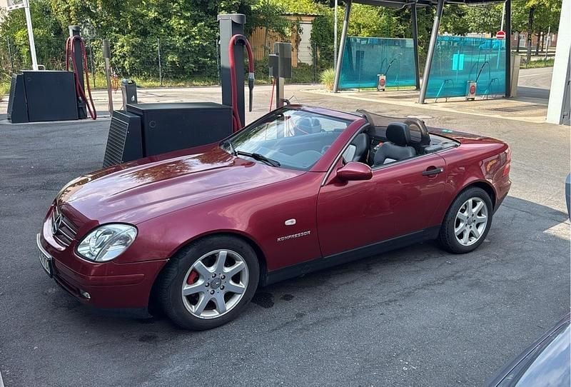 Rot Gebraucht 2000 Mercedes SLK230 Cabrio | 2.200 € (Guter Preis) - Bild 1/4