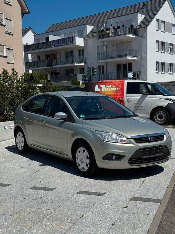 Gebraucht Ford Focus Style 101 PS (74 kW) 2010 Beige Limousine