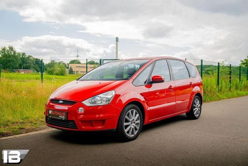 Rot Gebraucht 2007 Ford S-MAX Titanium Van / Kleinbus | 6.900 € (Teuer) - Bild 1/4
