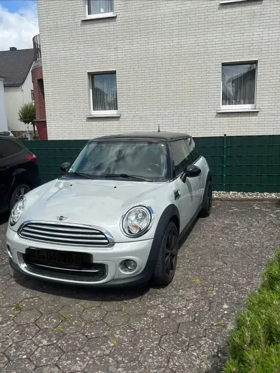 Gebraucht Mini Cooper 122 PS (89 kW) 2011 Silber Kleinwagen