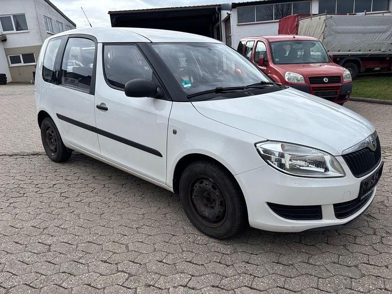 Gebraucht Skoda Roomster Plus Edition 69 PS (50 kW) 2011 Weiß Van / Kleinbus
