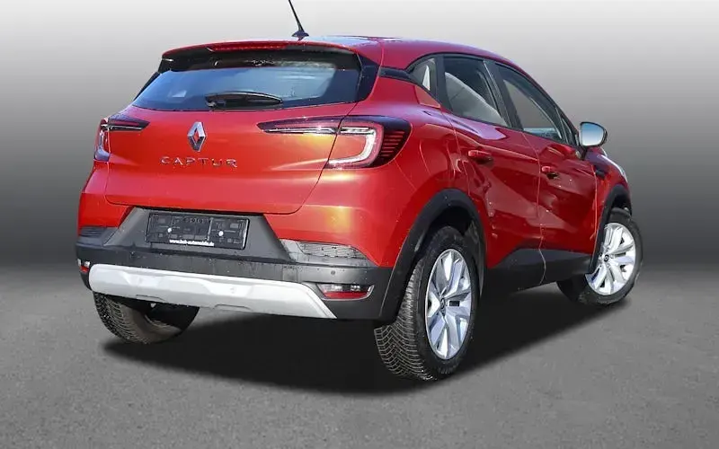 Usata Renault Captur Evolution 140 CV (102 kW) 2023 Rosso SUV