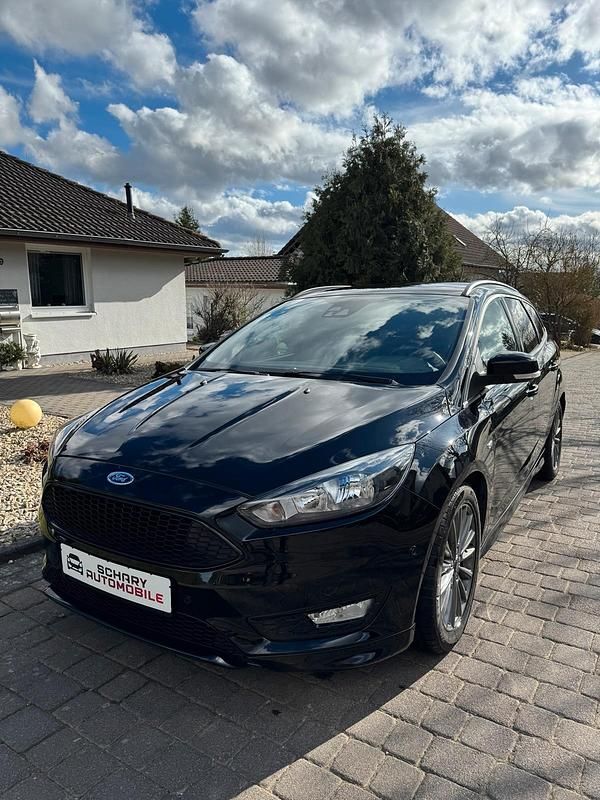 Gebraucht Ford Focus ST-Line 140 PS (102 kW) 2018 Schwarz Kombi
