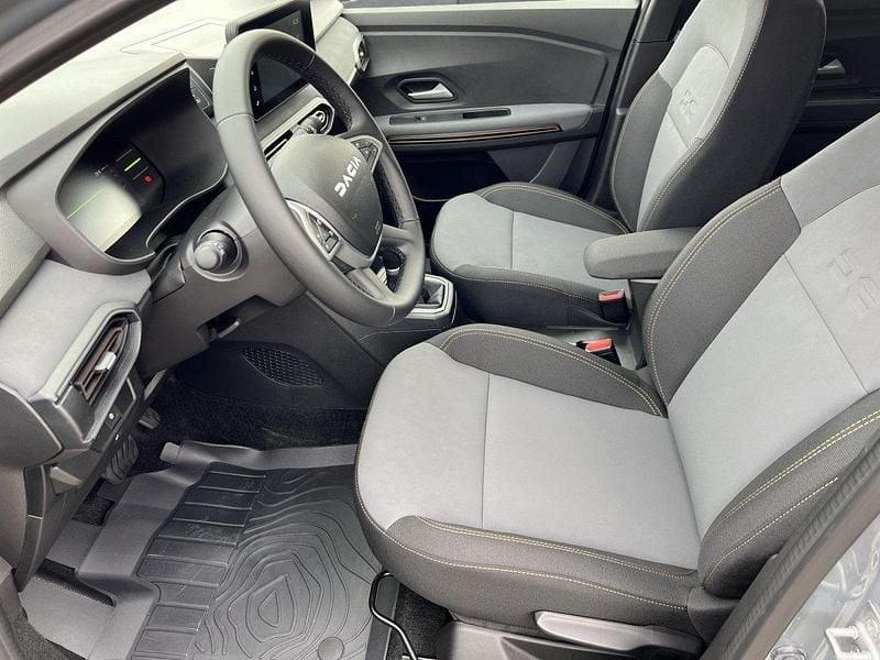 Neu Dacia Jogger Extreme 2025 Schiefergrau Van / Kleinbus