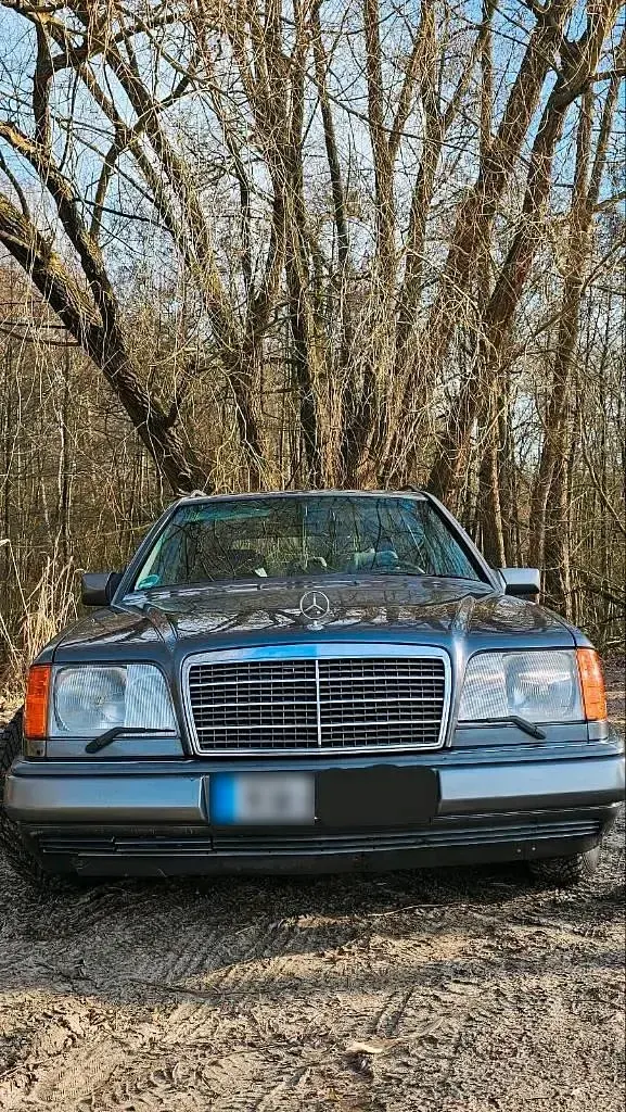 Gebraucht Mercedes E220 150 PS (110 kW) 1994 Kombi