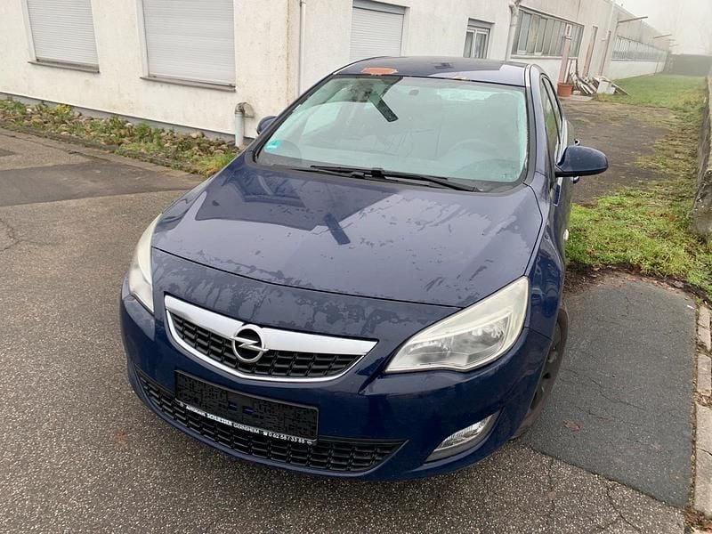Blau Gebraucht 2010 Opel Astra Limousine | 1.200 € (Superpreis) - Bild 1/4