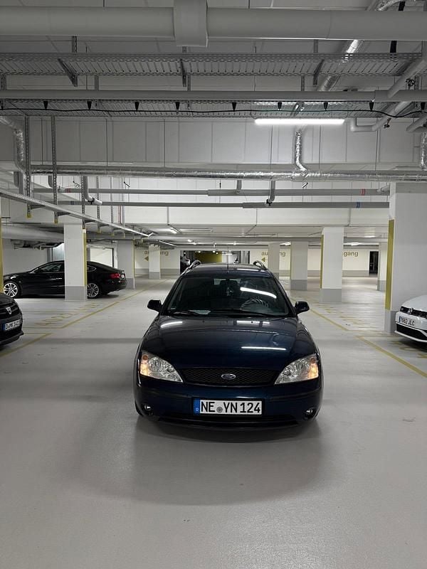 Blau Gebraucht 2003 Ford Mondeo Limousine | 2.300 € - Bild 1/4
