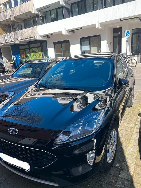 Gebraucht Ford Kuga 150 PS (110 kW) 2022 Schwarz SUV