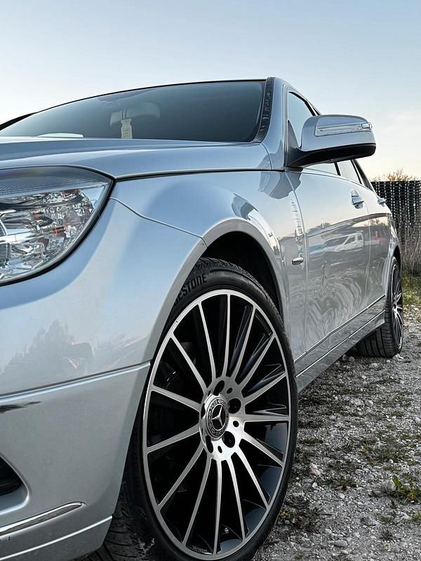 Gebraucht Mercedes C200 184 PS (135 kW) 2008 Silber Limousine