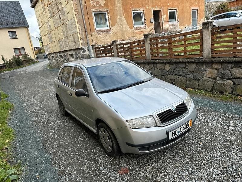 Silber Gebraucht 2002 Skoda Fabia Limousine | 1.199 € (Guter Preis) - Bild 1/4