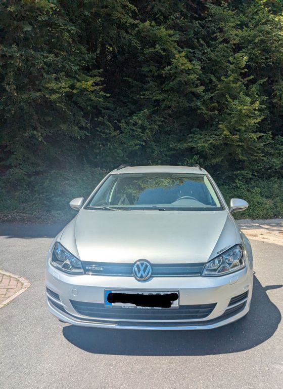 Silber Gebraucht 2017 VW Golf VII Comfortline Kombi | 10.600 € (Guter Preis) - Bild 1/4