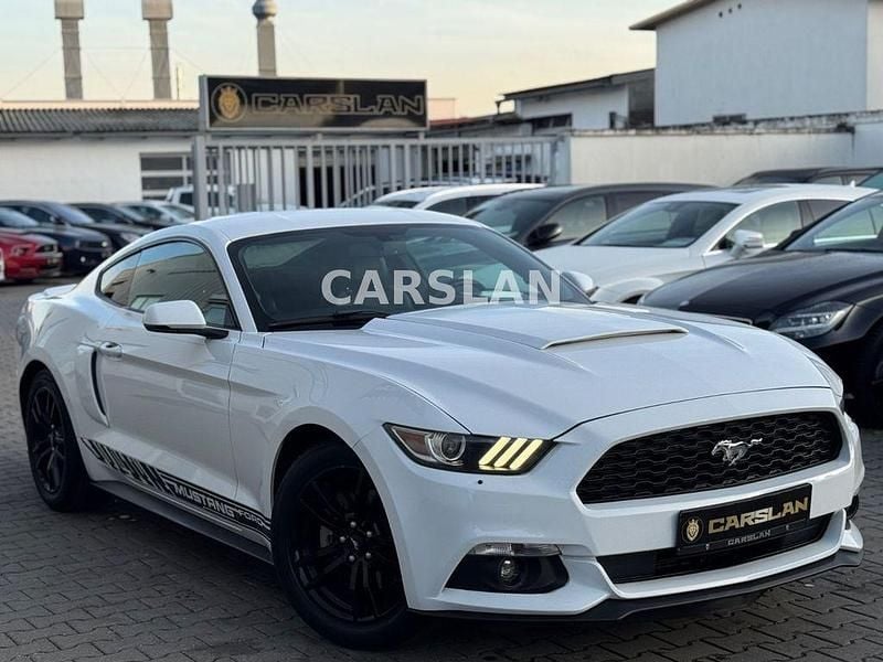 Weiß Gebraucht 2015 Ford Mustang Coupé | 20.998 € (Guter Preis) - Bild 1/4