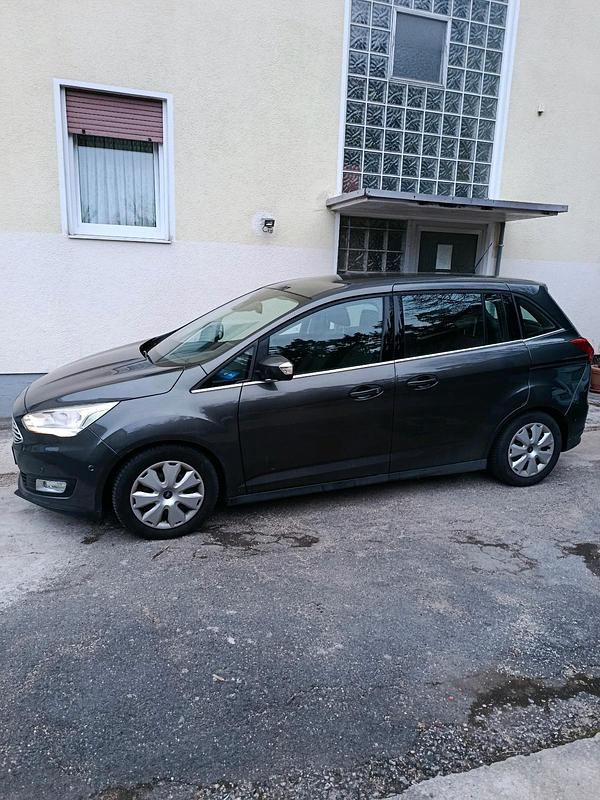 Gebraucht Ford Grand C-Max 2015 Grau Van / Kleinbus