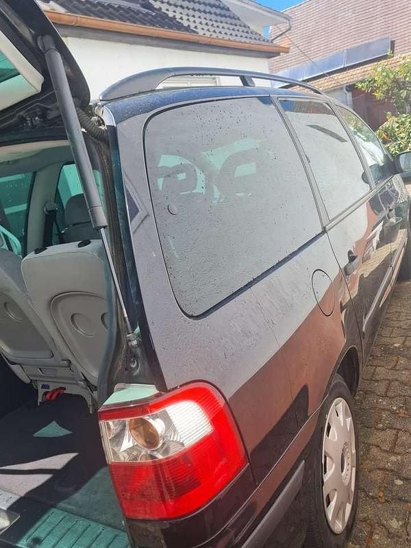 Schwarz Gebraucht 2004 Ford Galaxy Trend Van / Kleinbus | 1.700 € (Fairer Preis) - Bild 1/4