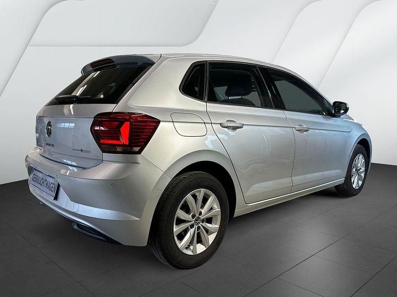 Gebraucht VW Polo Highline 95 PS (69 kW) 2023 Silber Kleinwagen