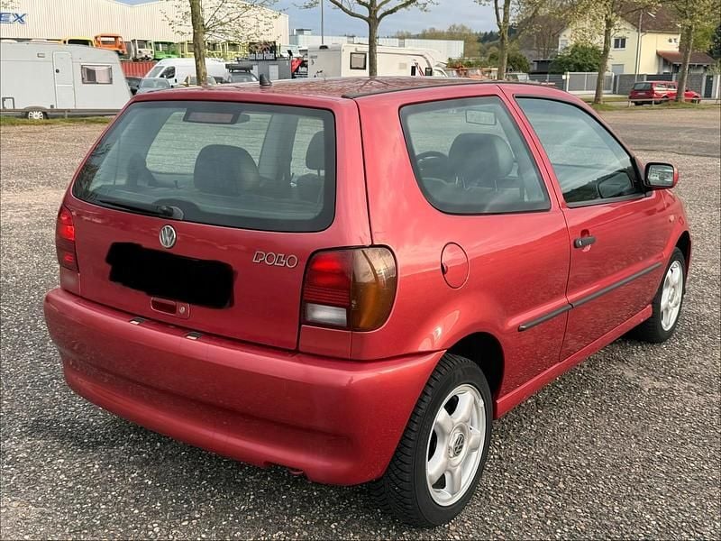 Second-hand VW Polo 75 CP (55 kW) 1998 Andere farben Hatchback
