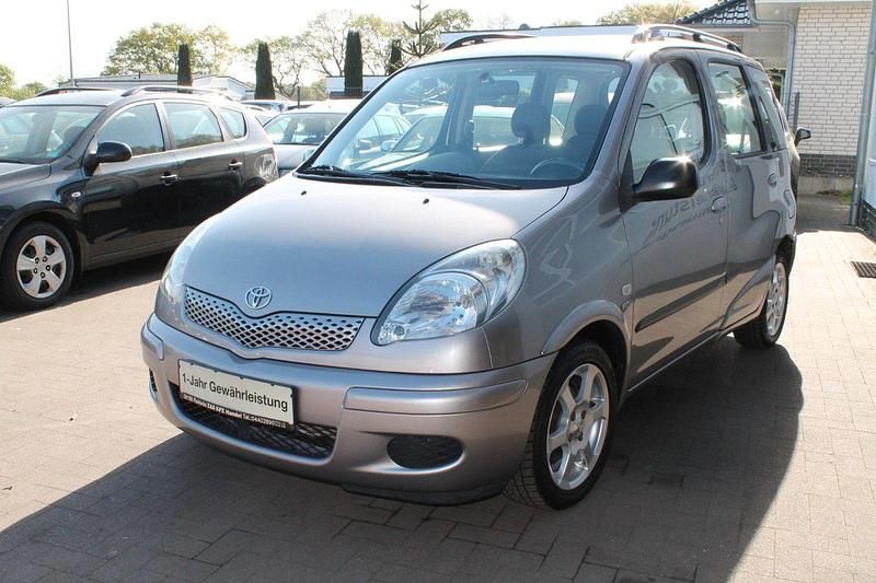Gebraucht Toyota Yaris Sol 84 PS (61 kW) 2004 Grey metallic Kombi