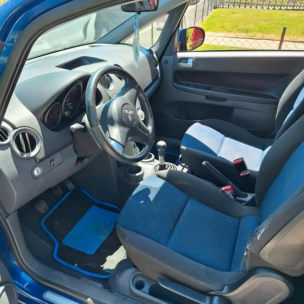 Gebraucht Mitsubishi Colt 95 PS (69 kW) 2006 Blau Kleinwagen