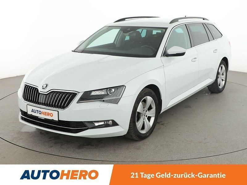 Weiß Gebraucht 2016 Skoda Superb Ambition Kombi | 17.500 € (Fairer Preis) - Bild 1/3
