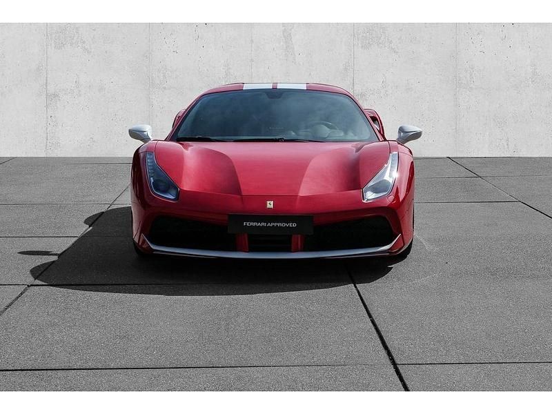 Gebraucht Ferrari 488 799 PS (587 kW) 2018 Rosso corsa ds 322 Coupé