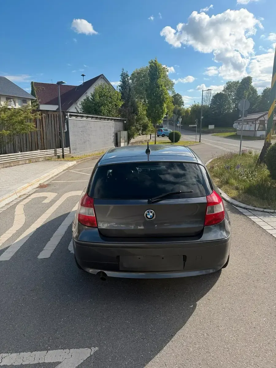 Gebraucht BMW 118 122 PS (89 kW) 2006 Braun Kleinwagen