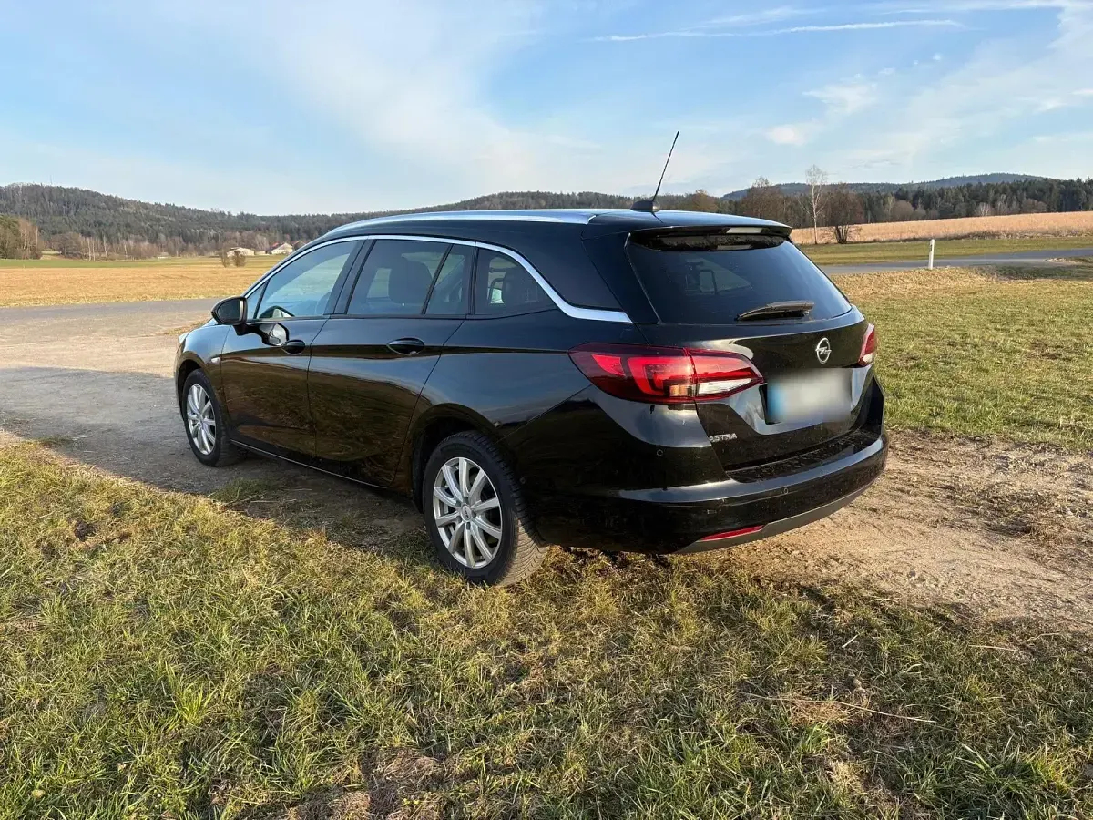 Gebraucht Opel Astra Innovation 136 PS (100 kW) 2019 Schwarz Kombi