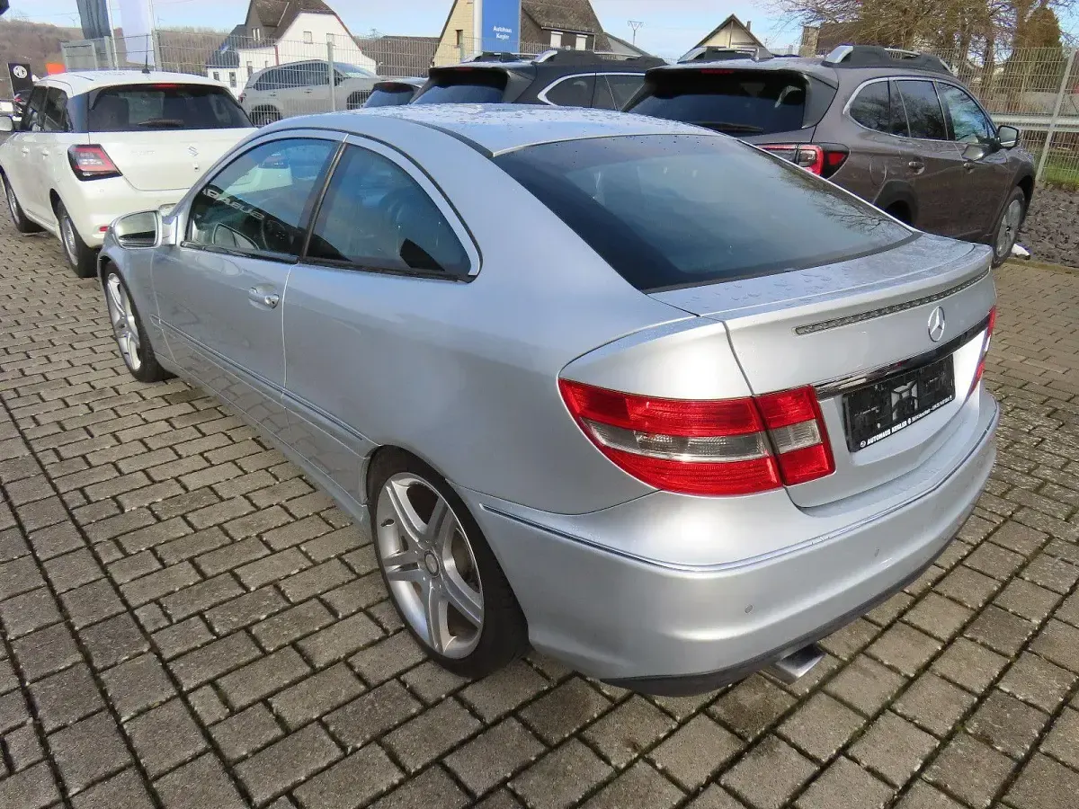 Gebraucht Mercedes CLC350 272 PS (200 kW) 2009 Silber Coupé