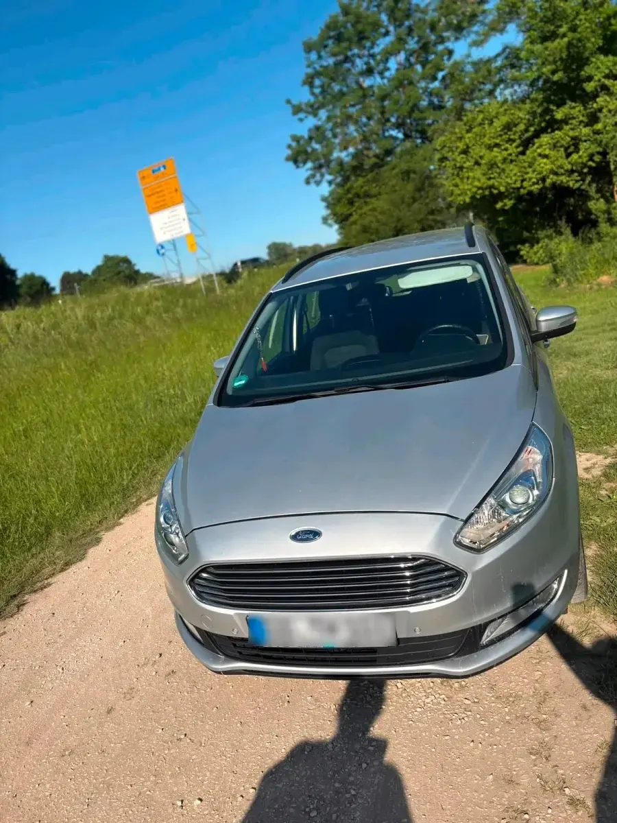 Gebraucht Ford Galaxy 150 PS (110 kW) 2016 Silber Van / Kleinbus