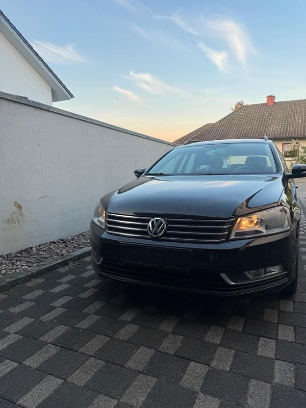 Schwarz Gebraucht 2013 VW Passat Kombi | 7.500 € (Guter Preis) - Bild 1/4