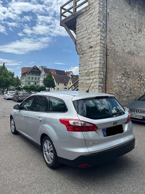 Gebraucht Ford Focus Titanium 116 PS (85 kW) 2013 Silber Kombi