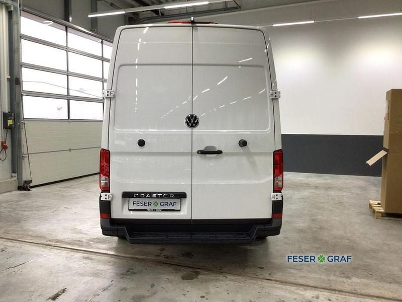 Gebraucht VW Crafter 140 PS (102 kW) 2025 Candyweiß Van