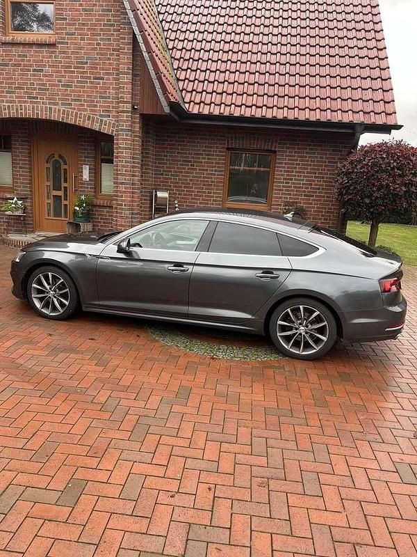 Gebraucht Audi A5 Sport 170 PS (125 kW) 2018 Grau Coupé
