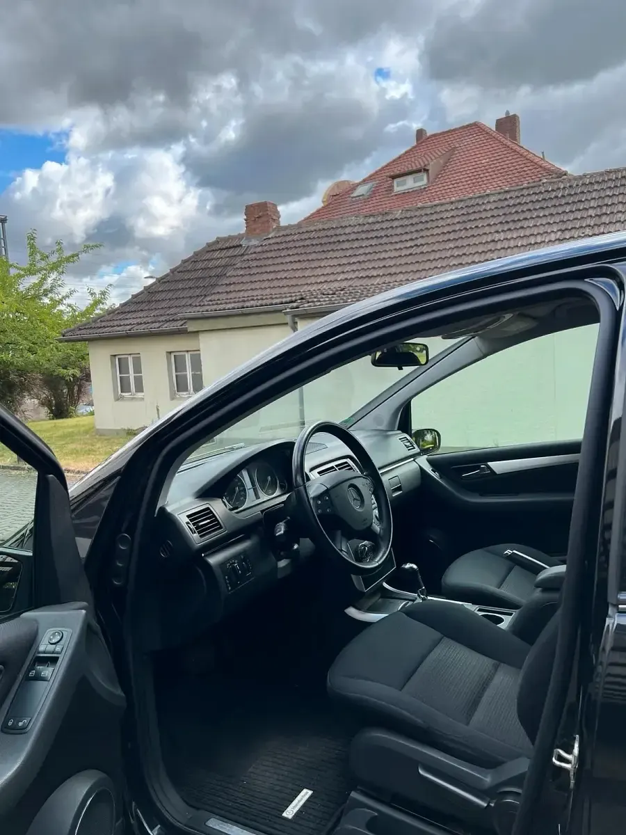 Gebraucht Mercedes B200 136 PS (100 kW) 2006 Schwarz Van / Kleinbus