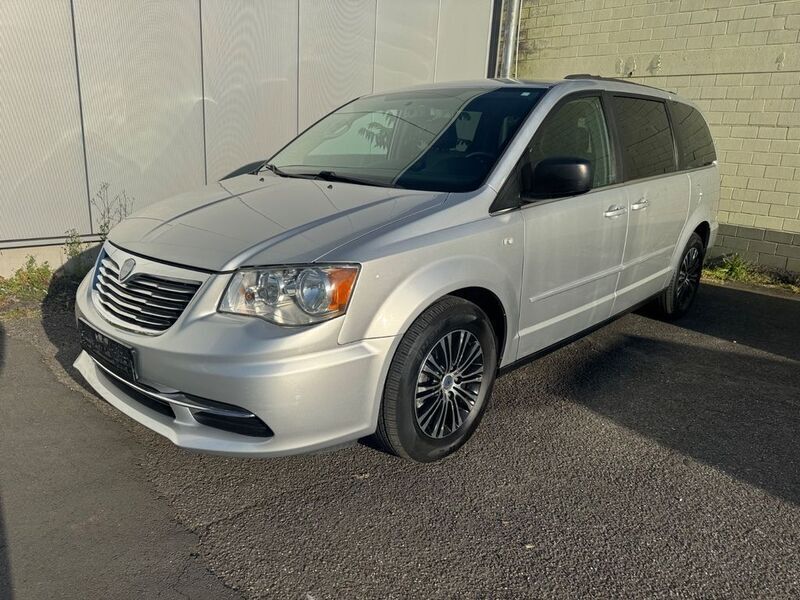 Gebraucht Lancia Voyager Silver 163 PS (119 kW) 2013 Silber Van / Kleinbus