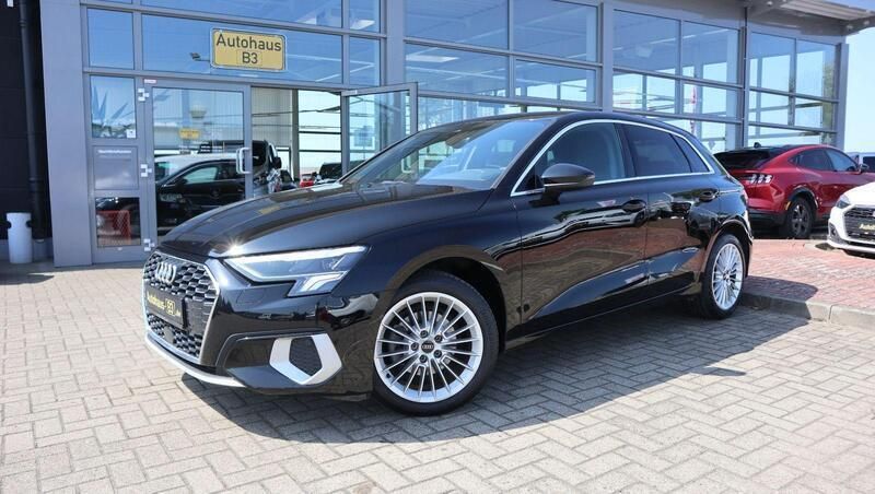 Schwarz Gebraucht 2022 Audi A3 Sportback Advanced Kombi | 22.922 € (Superpreis) - Bild 1/4