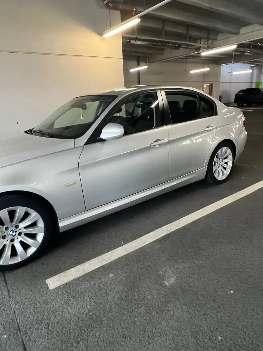 Gebraucht BMW 316 116 PS (85 kW) 2010 Silber Limousine