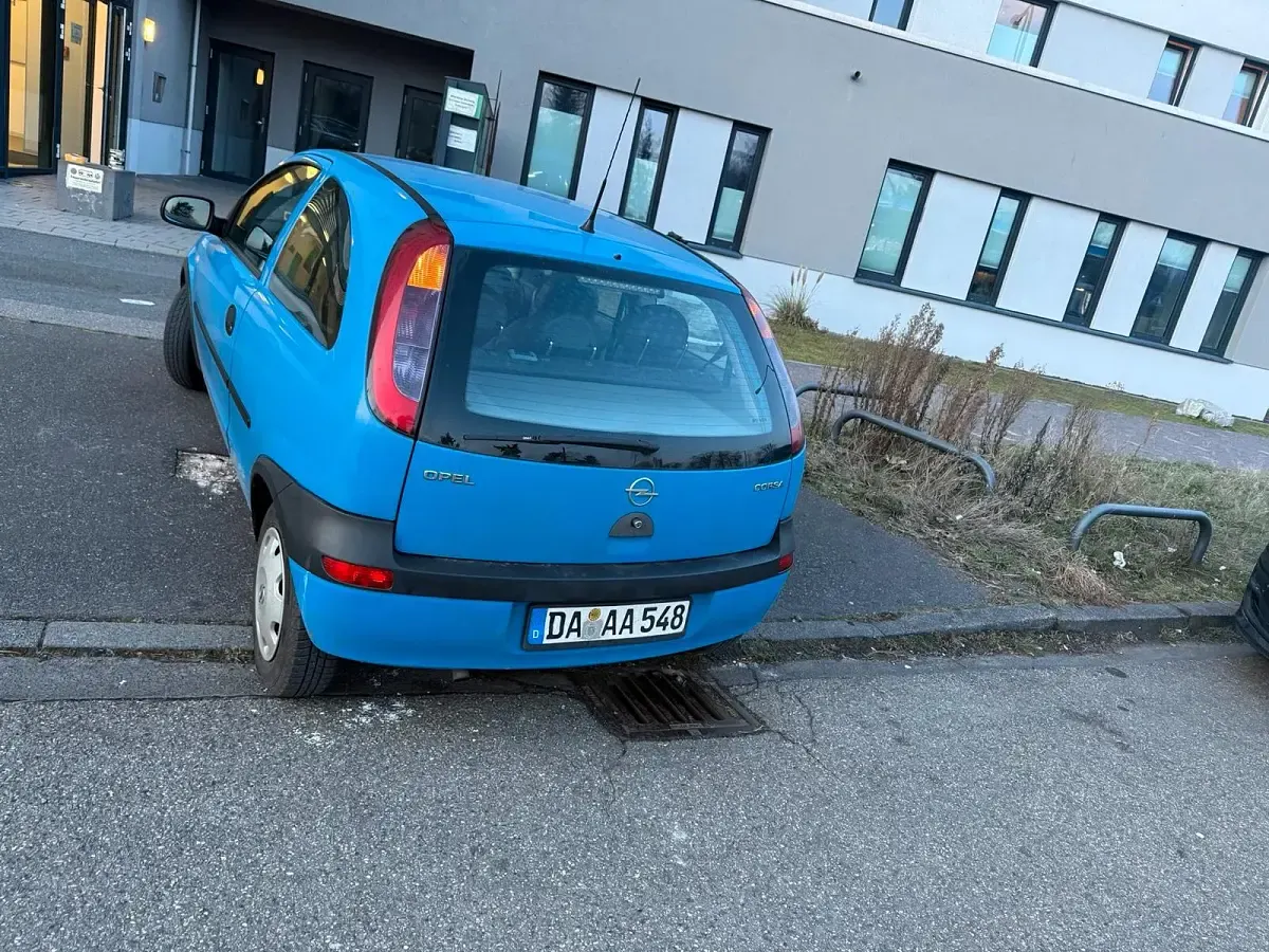 Gebraucht Opel Corsa 58 PS (42 kW) 2001 Blau Kleinwagen