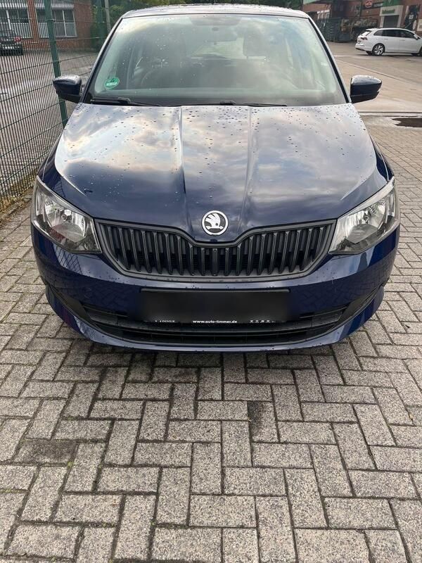 Blau Gebraucht 2016 Skoda Fabia Kleinwagen | 7.499 € (Guter Preis) - Bild 1/4